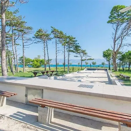Apartment Libertas Near Queen Beach- By Ta Leut Agency *