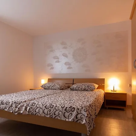 Apartment Libertas Near Queen Beach- By Ta Leut Agency