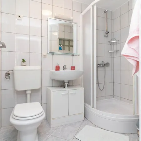 Libertas Near Queen Beach- By Ta Leut Agency Apartment