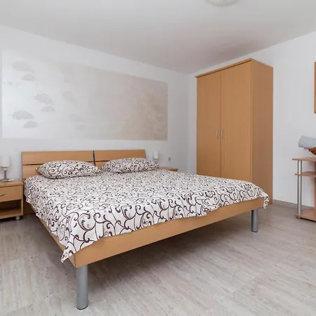 Apartment Libertas Near Queen Beach- By Ta Leut Agency
