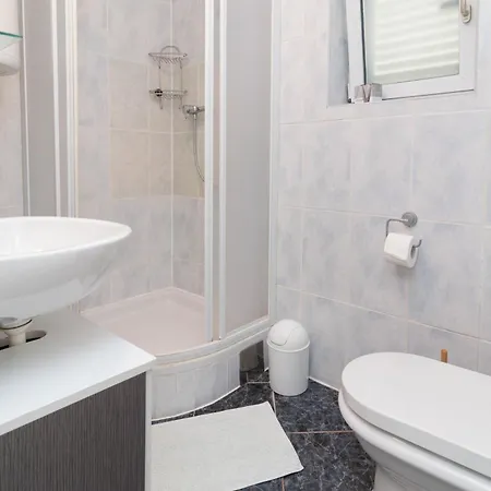 Libertas Near Queen Beach- By Ta Leut Agency