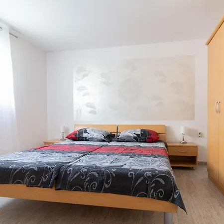 Apartment Libertas Near Queen Beach- By Ta Leut Agency *