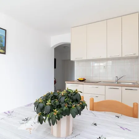 Libertas Near Queen Beach- By Ta Leut Agency דירה *