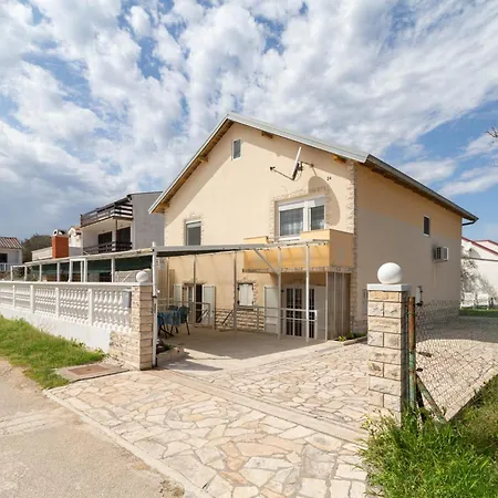Libertas Near Queen Beach- By Ta Leut Agency *