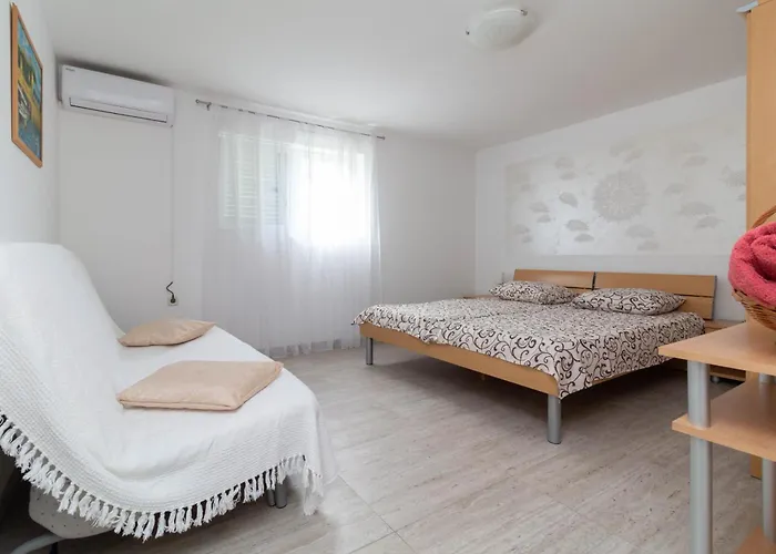 Appartement Libertas Near Queen Beach- By Ta Leut Agency Privlaka (Zadar)