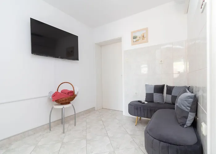 Libertas Near Queen Beach- By Ta Leut Agency Privlaka (Zadar)