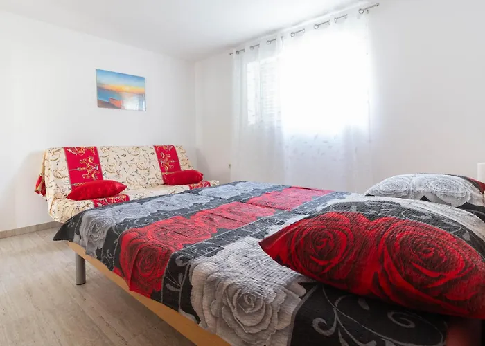 Appartement Libertas Near Queen Beach- By Ta Leut Agency *